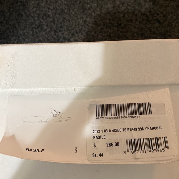 🩴 Rubber band with tricolor logo
* Ultralight and non-slip rubber sole - Picture 3 of 9